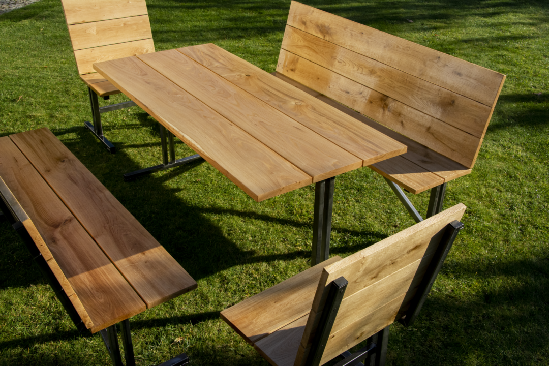 Stół ogrodowy Picnic blat z litego drewna dębowego stelaż z surowej stali, część zestawu mebli ogrodowych. Na taras,patio,ogród, do domu,hotelu,parku