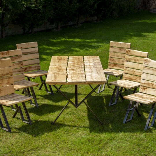Meble ogrodowe zestaw Family, 6 krzeseł, stół z litego drewna klonowego i surowej stali, do ogrodu,domu,restauracji,jadalni,hotelu
